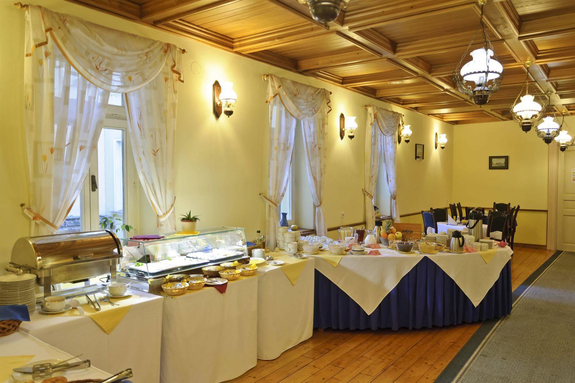 Hotel Heluan 3*